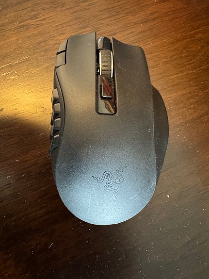 Razer Naga V2 Hyperspeed langaton pelihiiri musta
