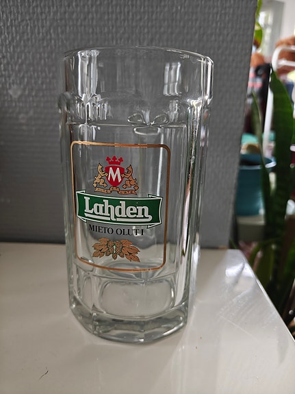 Olut tuoppi.