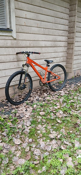 Tunturi lasten maastopyörä 26" oranssi