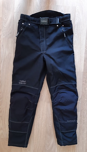 Naisten mustat Rukka gore-tex ajohousut 40 C2