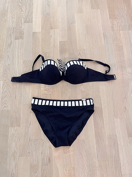 Sunflair bikinit, koko 40/D-kuppi