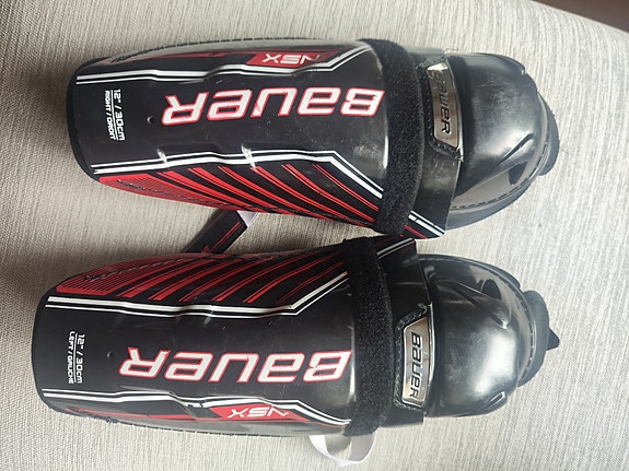 Bauer säärisuojat koko 12