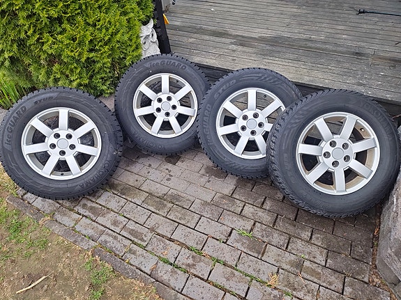 Jeep 16" vanteet + renkaat 215/70R16