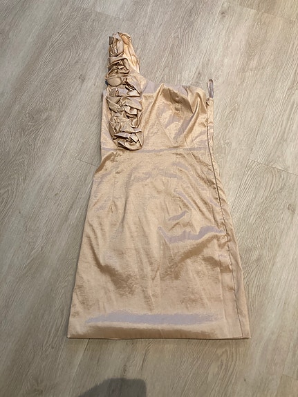 Beige/kultainen mekko