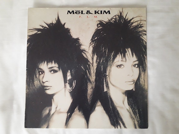 Mel & Kim, Bananarama, Kim Wilde, Simply Red LP-levyjä