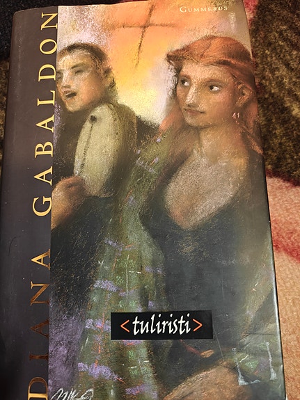 Tuliristi Diana Gabaldon. Virheitä. Katso kuvat.