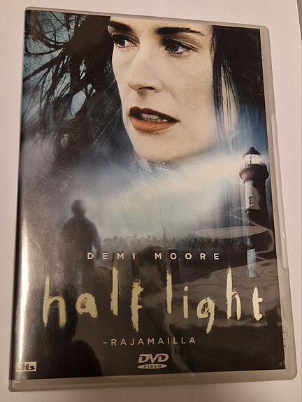 Half Light – Rajamailla DVD-elokuva