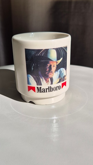 Marlboro mies Arabia Kesti muki