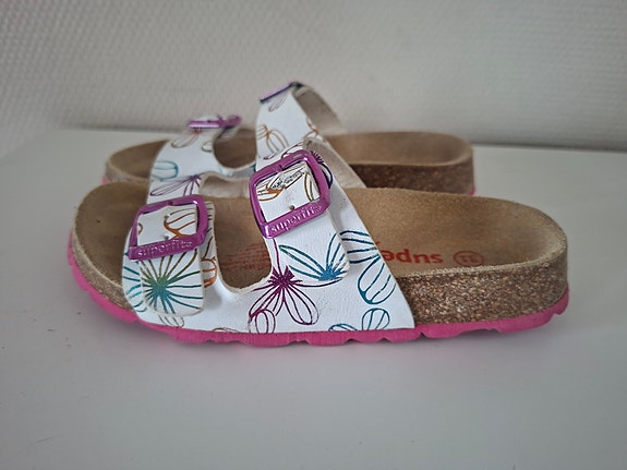 Superfit sandaalit 31