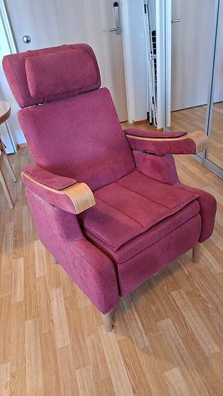 Armi lepotuoli punainen kangas