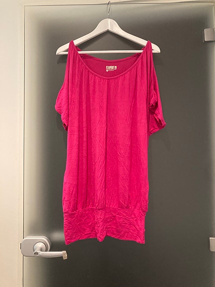 Linkin pinkki mekko