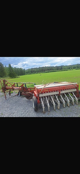 Kverneland 3-siipinen aura traktoriin