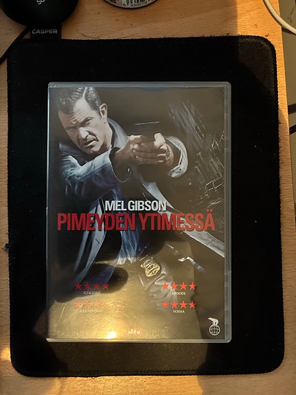 Mel Gibson: "Pimeyden ytimessä", DVD-elokuva