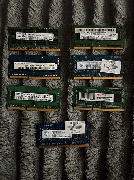 Kannettavan DDR3 SO-DIMM RAM-muisteja