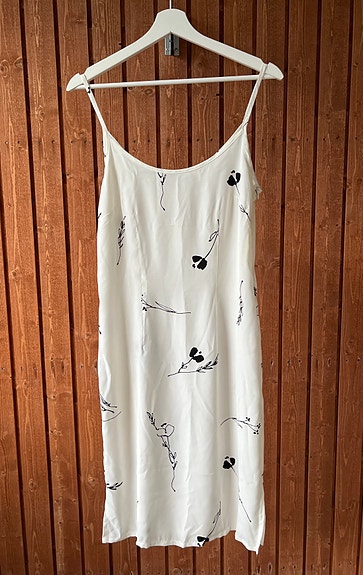 Valkoinen kesämekko 36