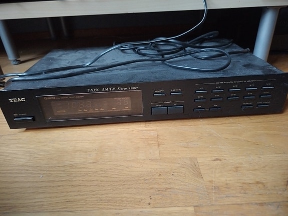 TEAC T-x150 Stero Tuner