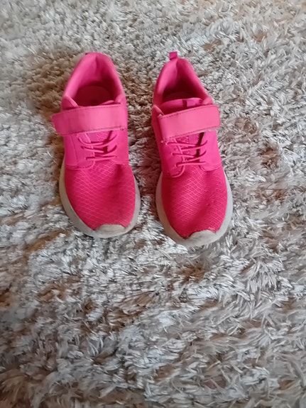 Mywear pinkit lenkkarit