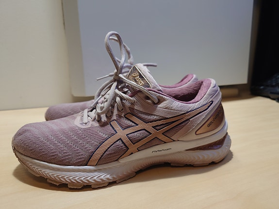 Asics Gel-Nimbus juoksukengät koko 40,5