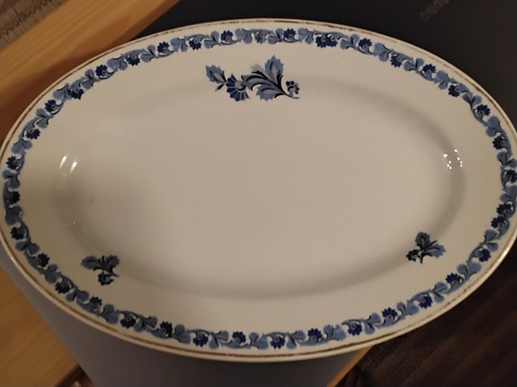Arabian vanha tarjoiluvati