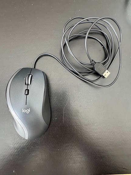 Logitech johdollinen USB-hiiri