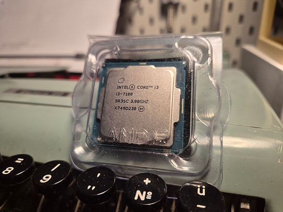 Intel Core i3-7100 prosessori