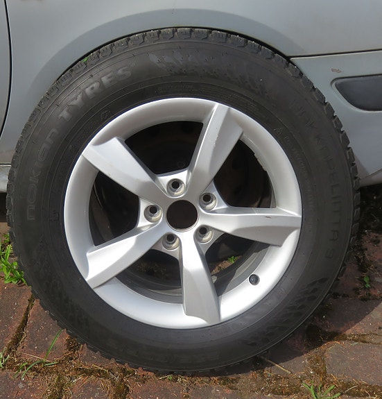 Audi Q3 Nokian nastarenkaat