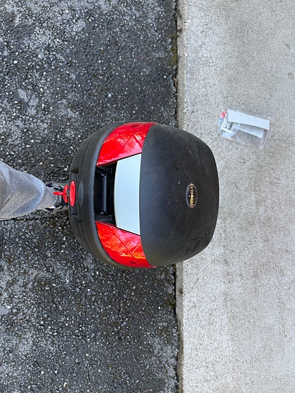 Takalaukku Yamaha / MBK skootteriin