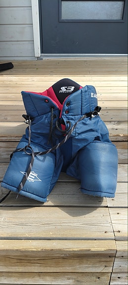 Easton jääkiekkohousut koko YT S-P sininen