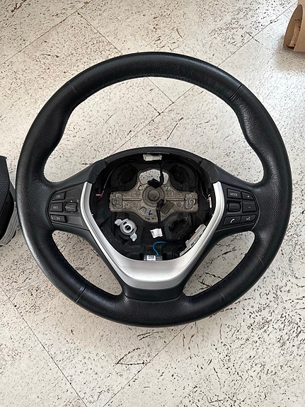 BMW F31/30 Sport ohjauspyörä ja airbag