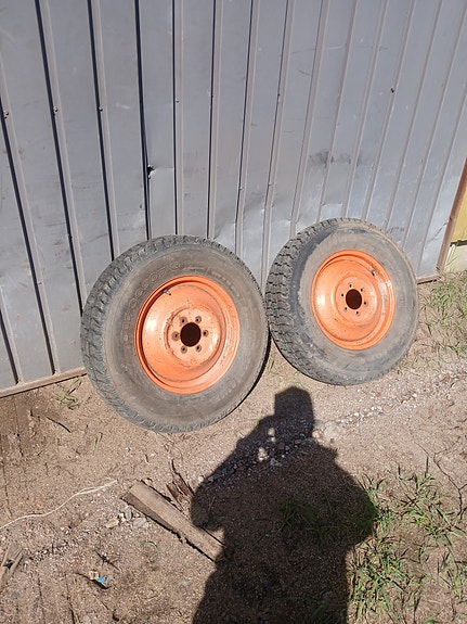 Kubota 245 eturenkaat