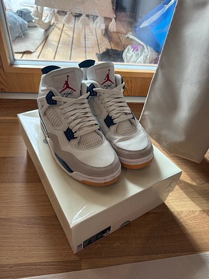 Nike Air Jordan 4 Retro SB Navy
