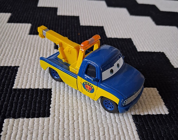 Disney Cars pikkuautot