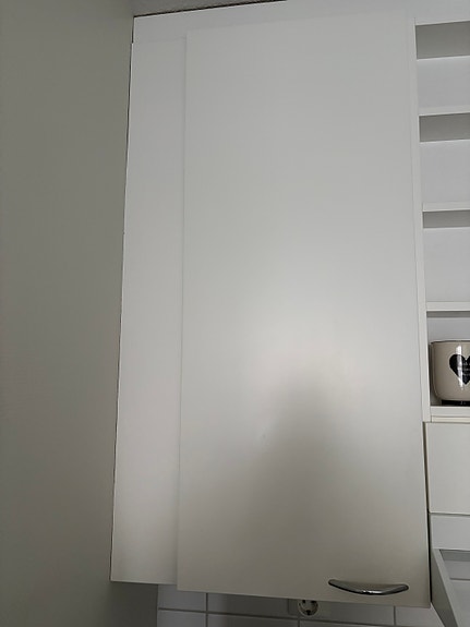 Annetaan kaapinovia ja laatikoston etuosia