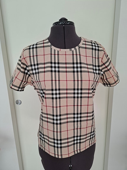 Burberryn uusi t-paita koko xl