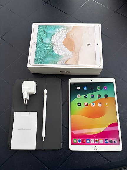 Apple iPad Pro 10.5" Wi-Fi + Cellular 64GB, Apple Pencil ja Smart Keyboard