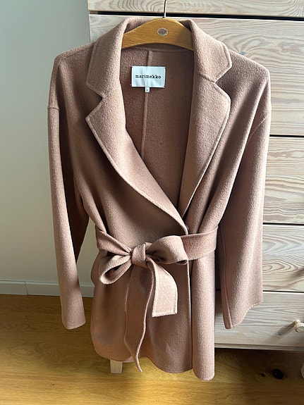 Marimekko villakangastakki vyöllä koko 42 beige