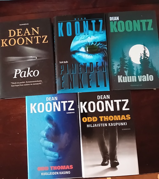 Dean Koontz kirjasetti 5 kpl suomeksi