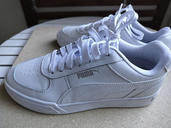 Puma valkoiset tennarit koko 41