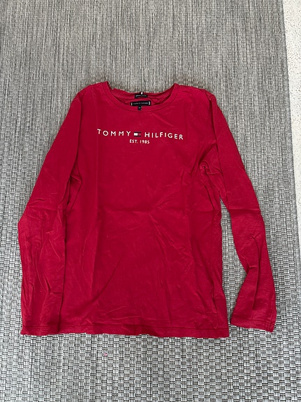 Hilfiger paita