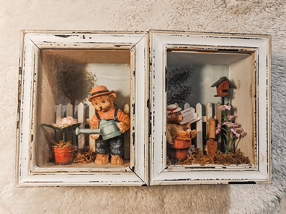 Nalle miniatyyrimaailma taulut