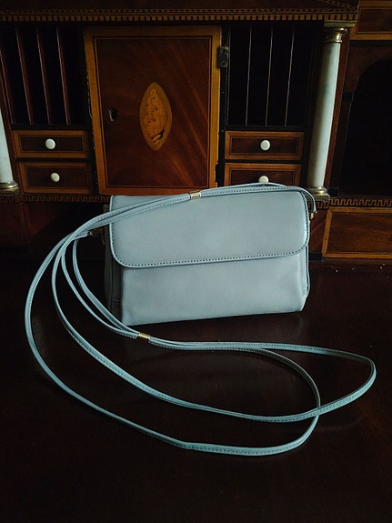 Saks 5th Avenue quiet luxury-laukku 70-luvulta