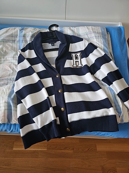 Tommy Hilfiger neuletakki
