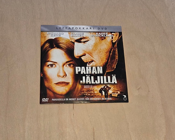 Pahan jäljillä (The Flock)