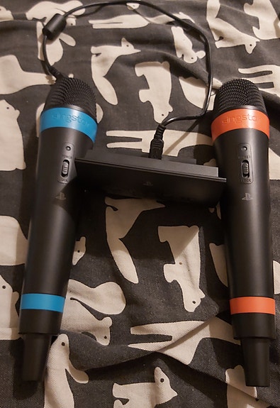 PS3 4 Singstar mikrofonit