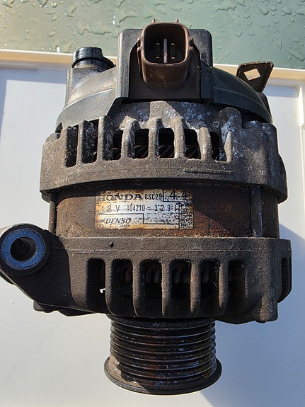Laturi (Denso / OEM) – Honda Accord 2.0 (2003–2008)