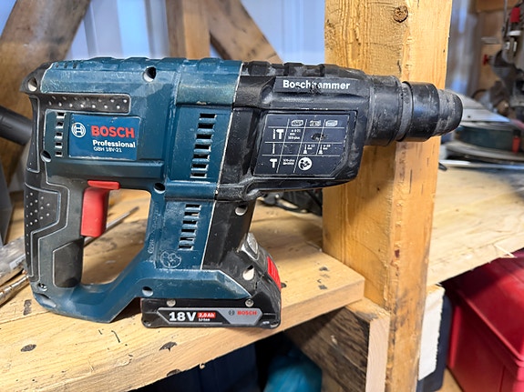 Akkuporavasara Bosch Professional GBH 18V-21 +akku