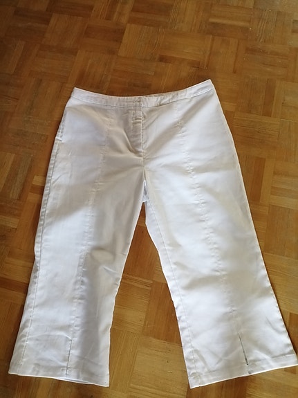 Valkoiset caprit 40