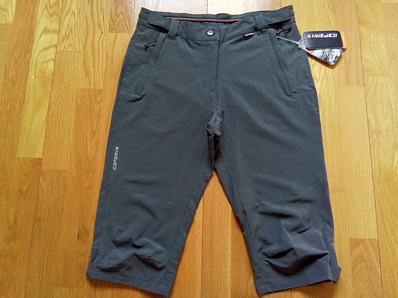 Uudet naisten Icepeak caprit koko 38