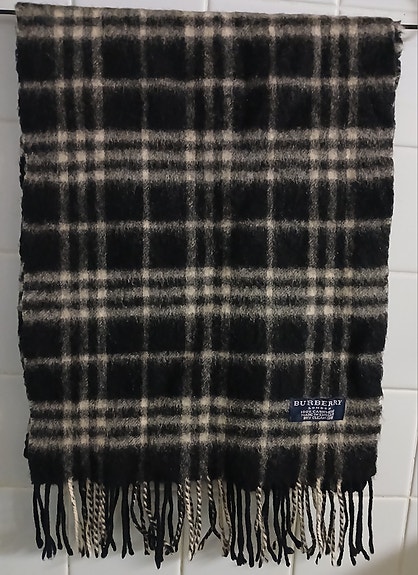 Burberry huivi 100% cashmere