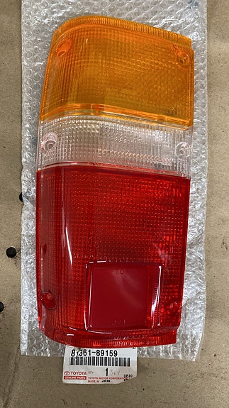 Toyota takavalon lasi 81561-89159